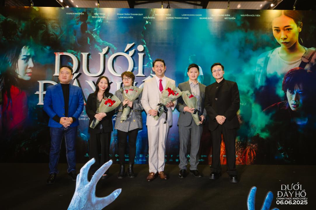 duoi day ho 7 Dàn Anh Trai Vượt Ngàn Chông Gai đổ bộ thảm đỏ Dưới Đáy Hồ