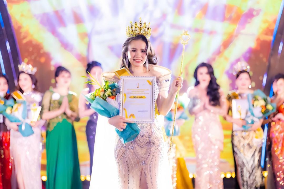 r hoa hau dang thi my5 Đặng Thị Mỹ trở thành tân Hoa hậu Diva Doanh Nhân Việt Nam Quốc Tế Toàn Cầu 2025
