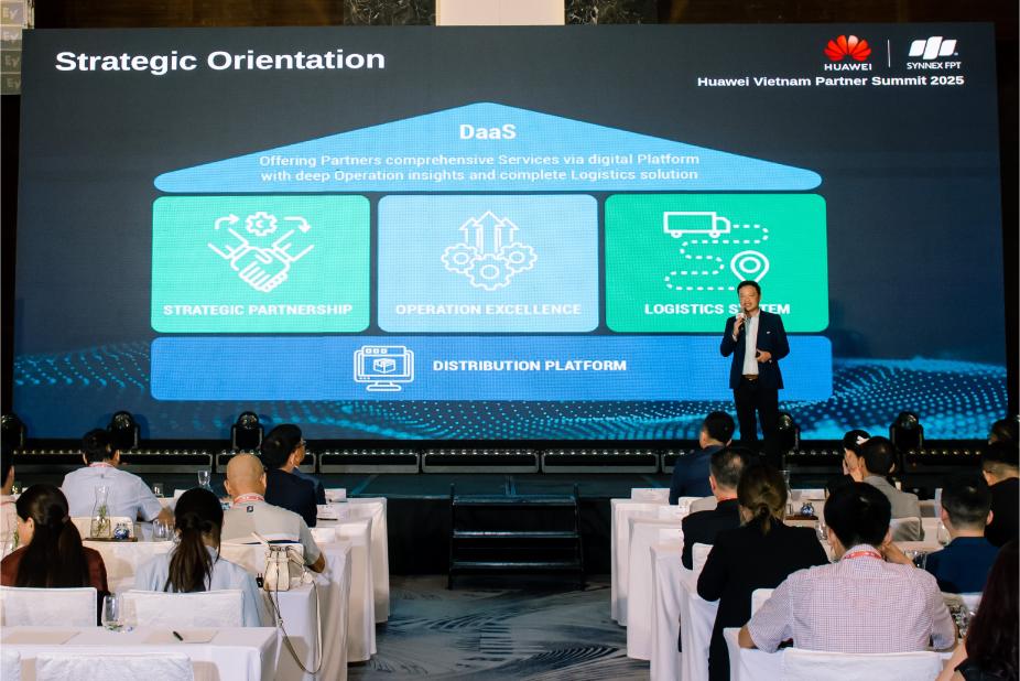 Huawei cùng các đối tác khám phá các cơ hội tăng trưởng mới trong đa ngành công nghiệp Ông Nguyễn Thanh Hùng Giám đốc Kinh Doanh Nhóm Giải pháp Thương Mại 2 Công ty TNHH Phân phối Synnex FPT Huawei cùng các đối tác khám phá các cơ hội tăng trưởng mới trong đa ngành công nghiệp
