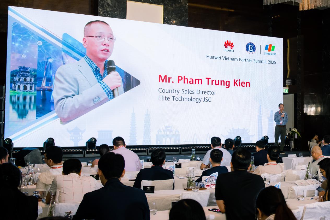 Huawei cùng các đối tác khám phá các cơ hội tăng trưởng mới trong đa ngành công nghiệp Ông Phạm Trung Kiên Giám đốc Kinh doanh Khu vực Công ty Cổ phần Công nghệ Elite Huawei cùng các đối tác khám phá các cơ hội tăng trưởng mới trong đa ngành công nghiệp