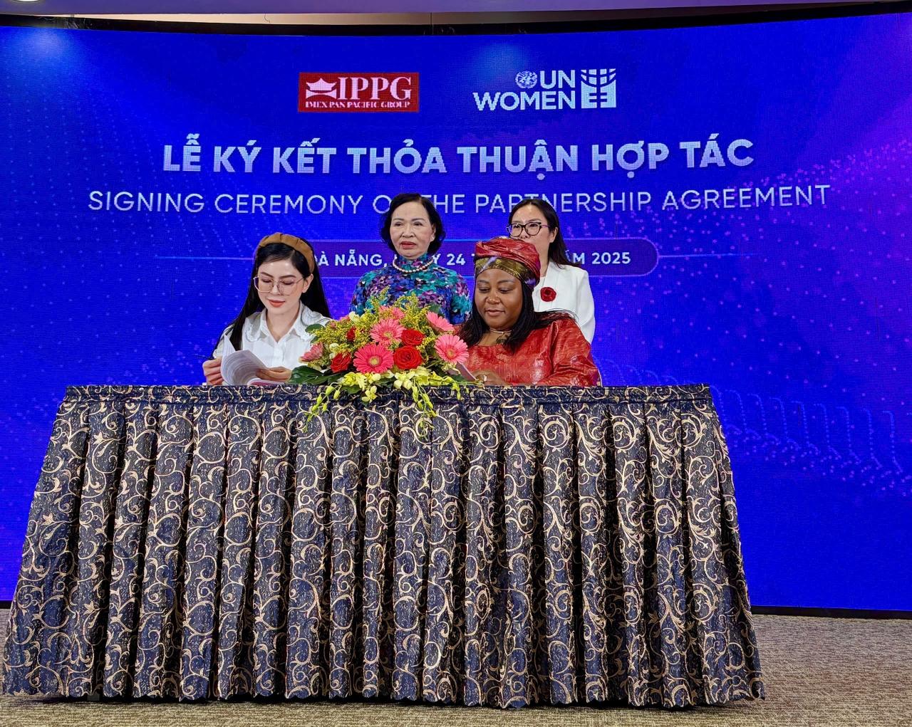 CEO Le Hong Thuy Tien dai dien IPPG ky ket UN Women CEO IPPG ký kết chiến lược với Cơ quan Liên hợp quốc về Bình đẳng giới và Trao quyền cho Phụ nữ UN Women