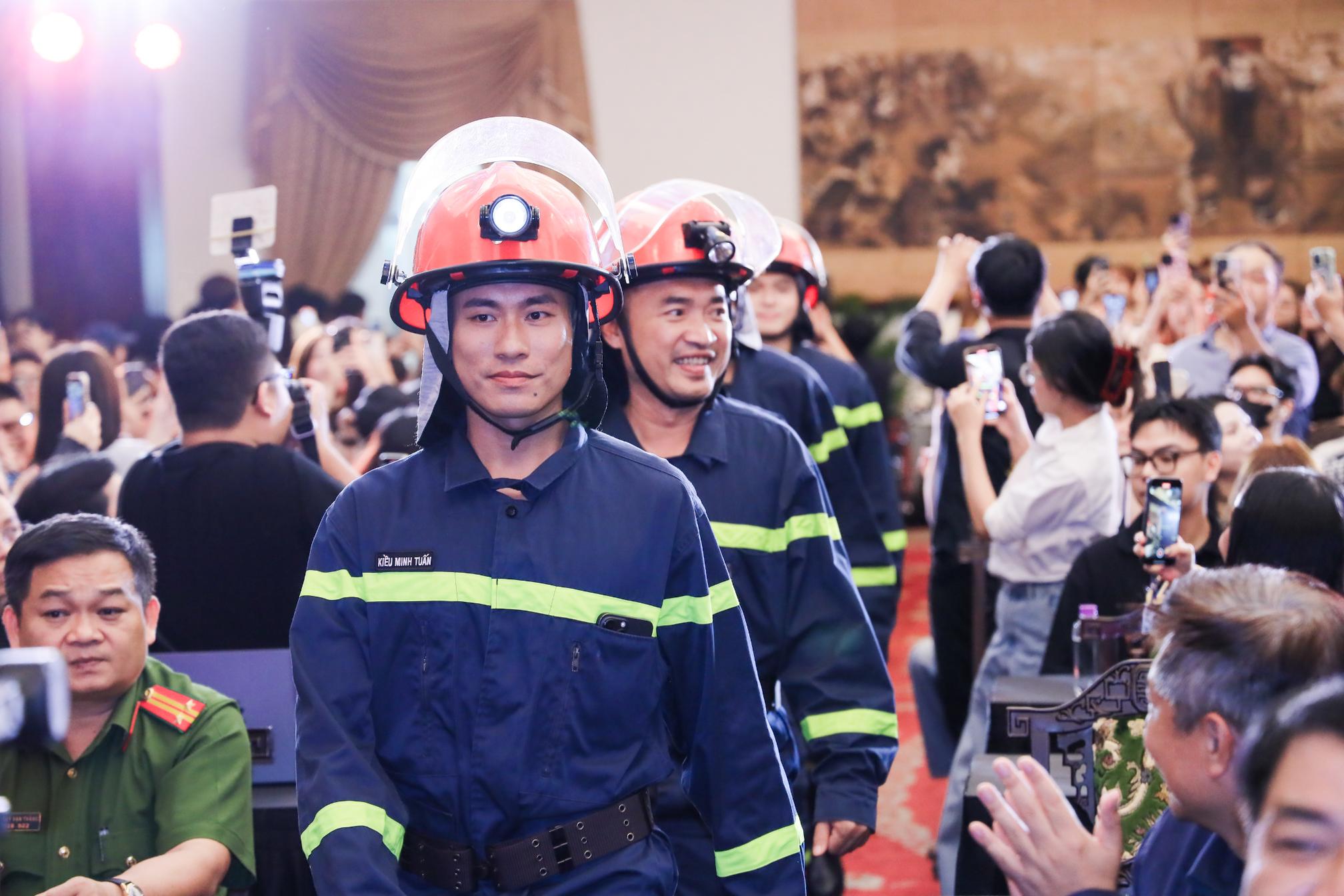 Chiến Sĩ Quả Cảm 1 Chiến Sĩ Quả Cảm – Hành trình truyền hình thực tế tôn vinh người chiến sĩ Công an nhân dân
