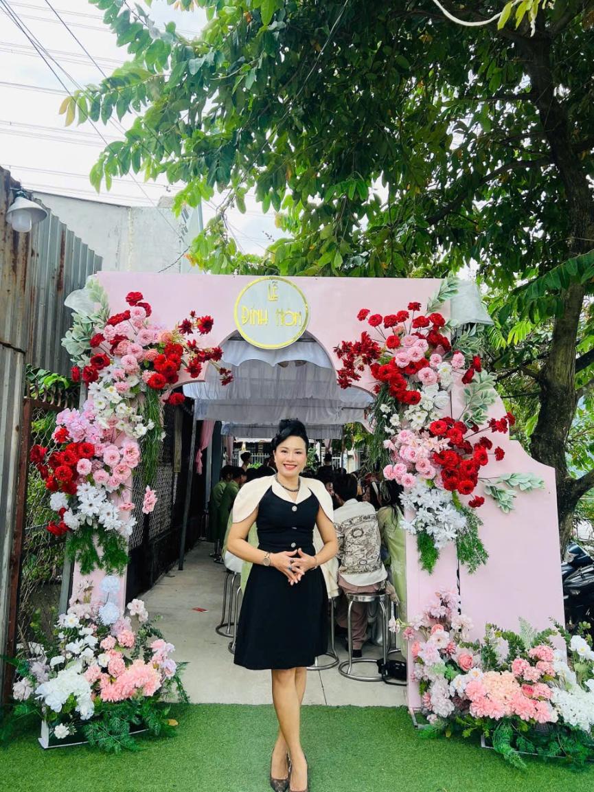 Founder CEO Lê Phạm CEO Lê Phạm gây chú ý với layout makeup từ Á quân Đẹp từng Milimet Phương Gia Huy