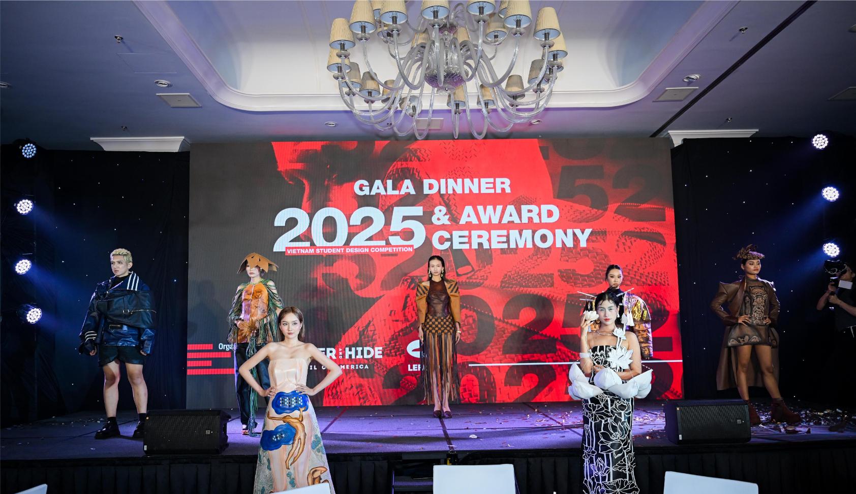 Lễ trao giải Real Leather. Stay Different. Vietnam 2025: Tài năng Việt ghi dấu ấn với chất liệu da thật Hiệp hội Da Da thuộc Hoa Kỳ 1 Lễ trao giải Real Leather. Stay Different. Vietnam 2025: Tài năng Việt ghi dấu ấn với chất liệu da thật