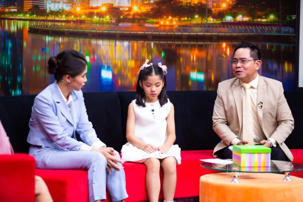 Điều Con Muốn Nói 1 Tuệ Lâm 9 tuổi và chiếc thời khóa biểu không có chỗ cho… đi chơi