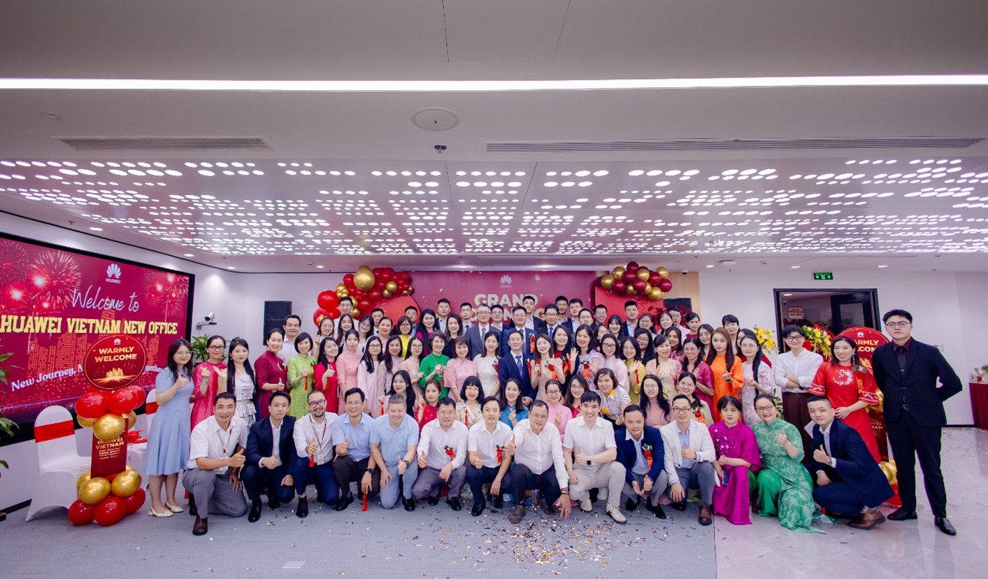 Huawei Việt Nam lần thứ 2 liên tiếp nhận giải thưởng Nơi làm việc tốt nhất 2025 2 Huawei Việt Nam lần thứ 2 liên tiếp nhận giải thưởng Nơi làm việc tốt nhất châu Á 2025