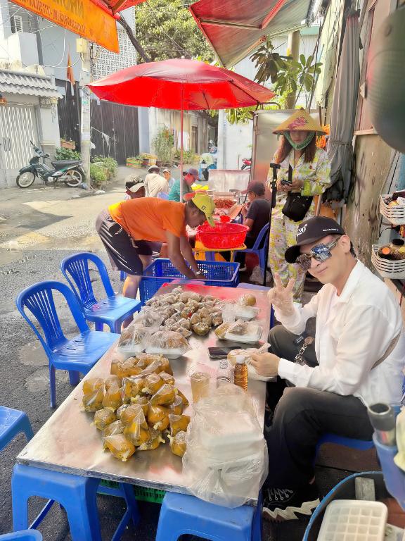 Nguyên Vũ làm Từ thiện 6 1 Nguyên Vũ đón sinh nhật bằng việc làm ý nghĩa khiến nhiều người ngưỡng mộ
