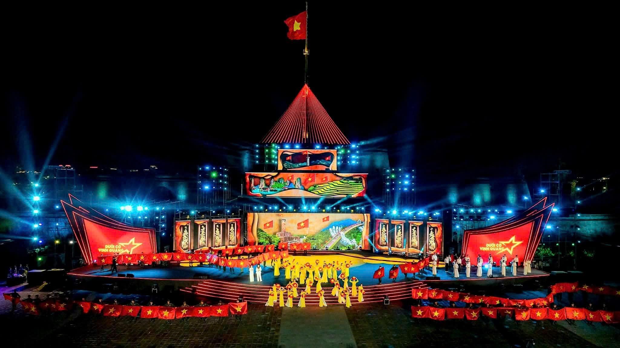 Đạo diễn Dương Quang Minh 2 Đạo diễn Dương Quang Minh và dấu ấn khác biệt tại Dưới cờ vinh quang