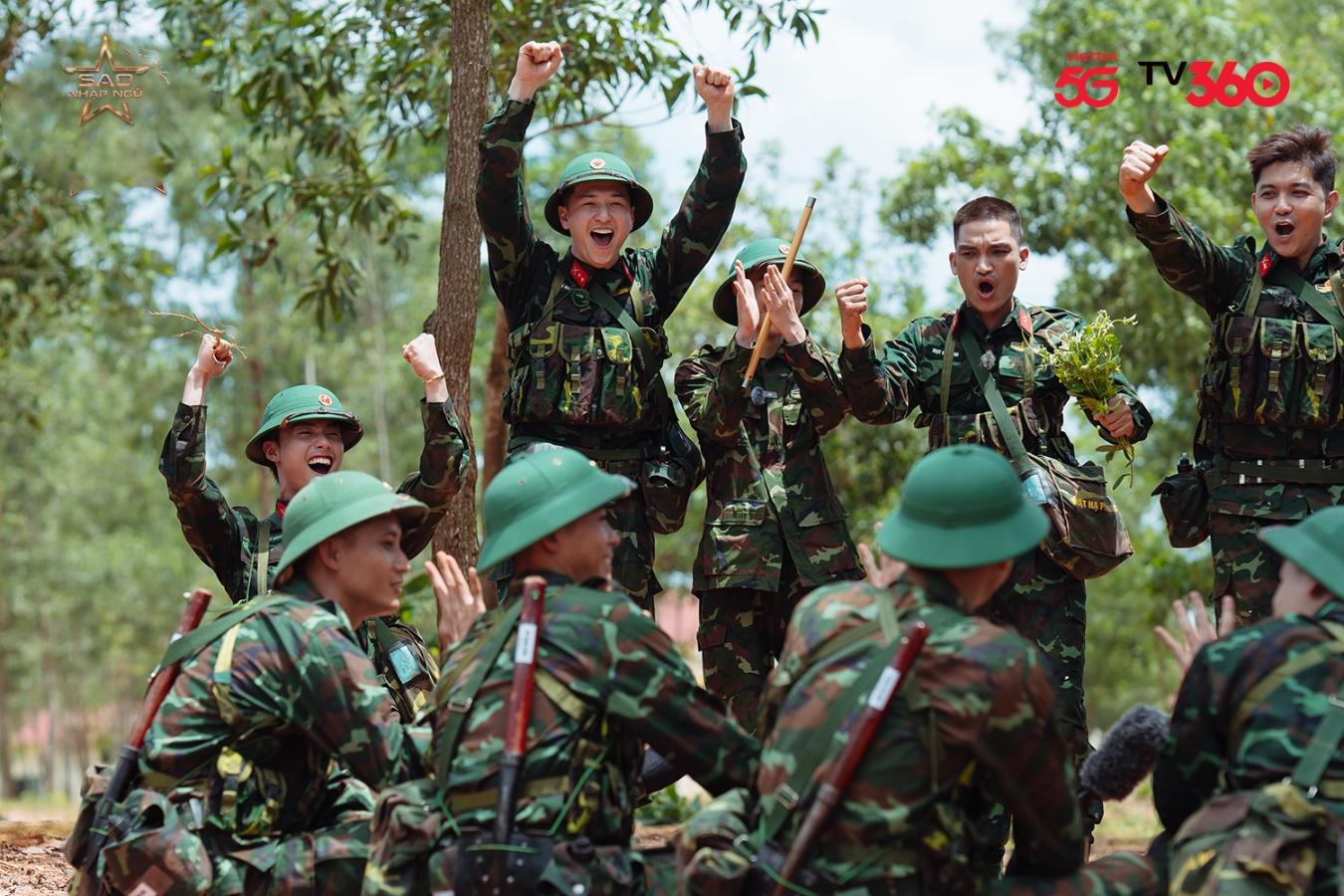 Bình An và khoảnh khắc đặc biệt với “Lữ đoàn 113 anh hùng” 4 Bình An và khoảnh khắc đặc biệt với Lữ đoàn 113 anh hùng