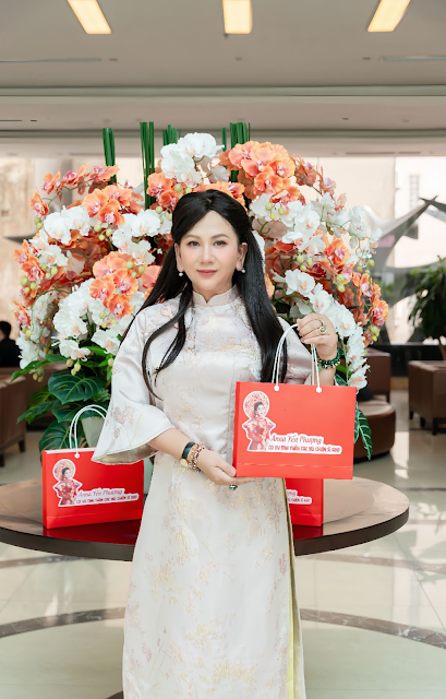CEO Anna Yến Phượng 2 Nữ doanh nhân Anna Yến Phượng âm thầm cổ vũ tinh thần cho các chiến sĩ nữ tại A80