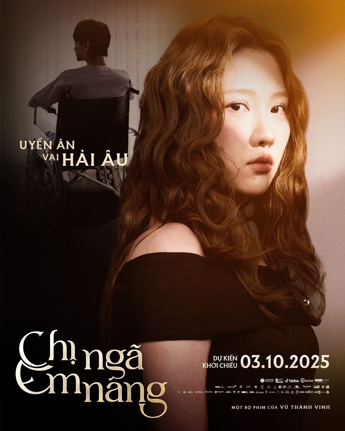 CHARACTER POSTER HAI AU SOCIAL Lê Khánh quên thoại vì uống rượu say khi quay phim Chị Ngã Em Nâng