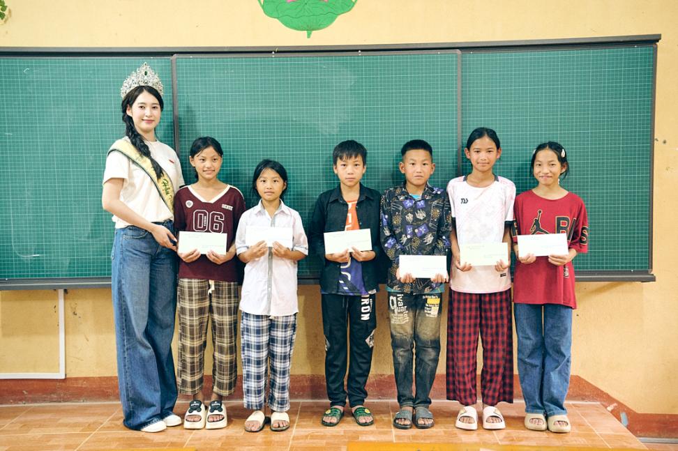 Hoa hậu Trái Đất Việt Nam Trâm Anh mang yêu thương đến học sinh vùng cao Tây Bắc 1 Hoa hậu Trái Đất Việt Nam Trâm Anh mang yêu thương đến học sinh vùng cao Tây Bắc