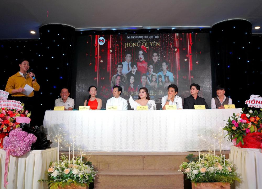  Hồng Quyên chơi lớn tổ chức Liveshow 3 bằng nhạc kịch Mộng phù hoa