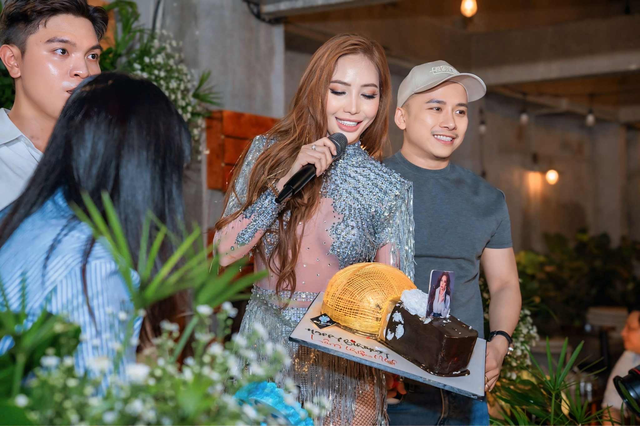  Ưng Hoàng Phúc hội ngộ Lương Gia Huy tại tiệc sinh nhật của ca sĩ Lâm Triệu Minh