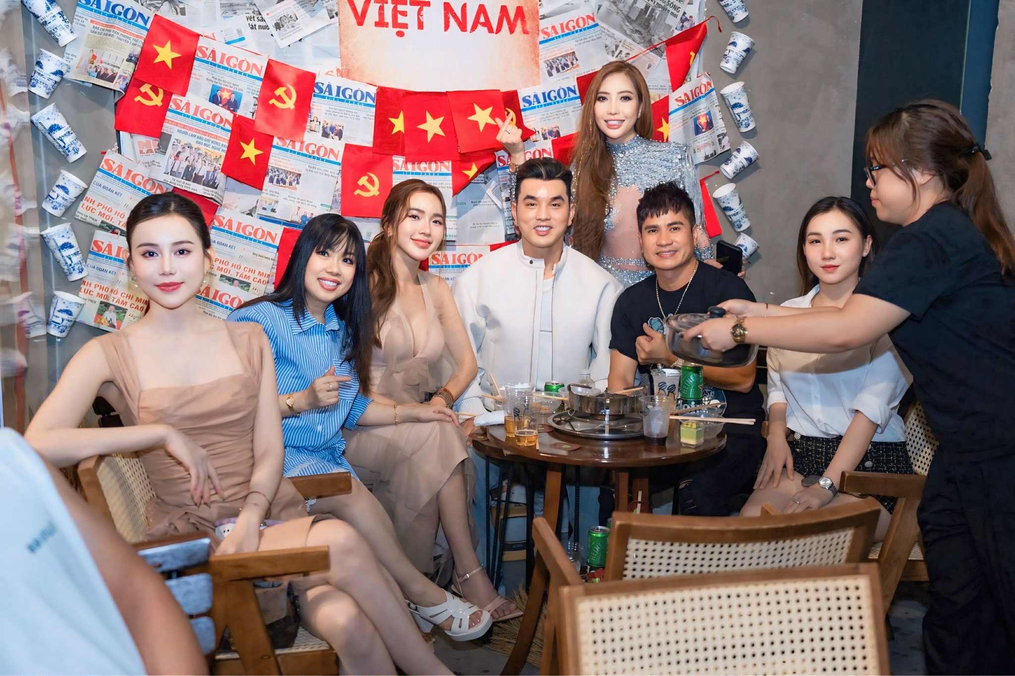  Ưng Hoàng Phúc hội ngộ Lương Gia Huy tại tiệc sinh nhật của ca sĩ Lâm Triệu Minh