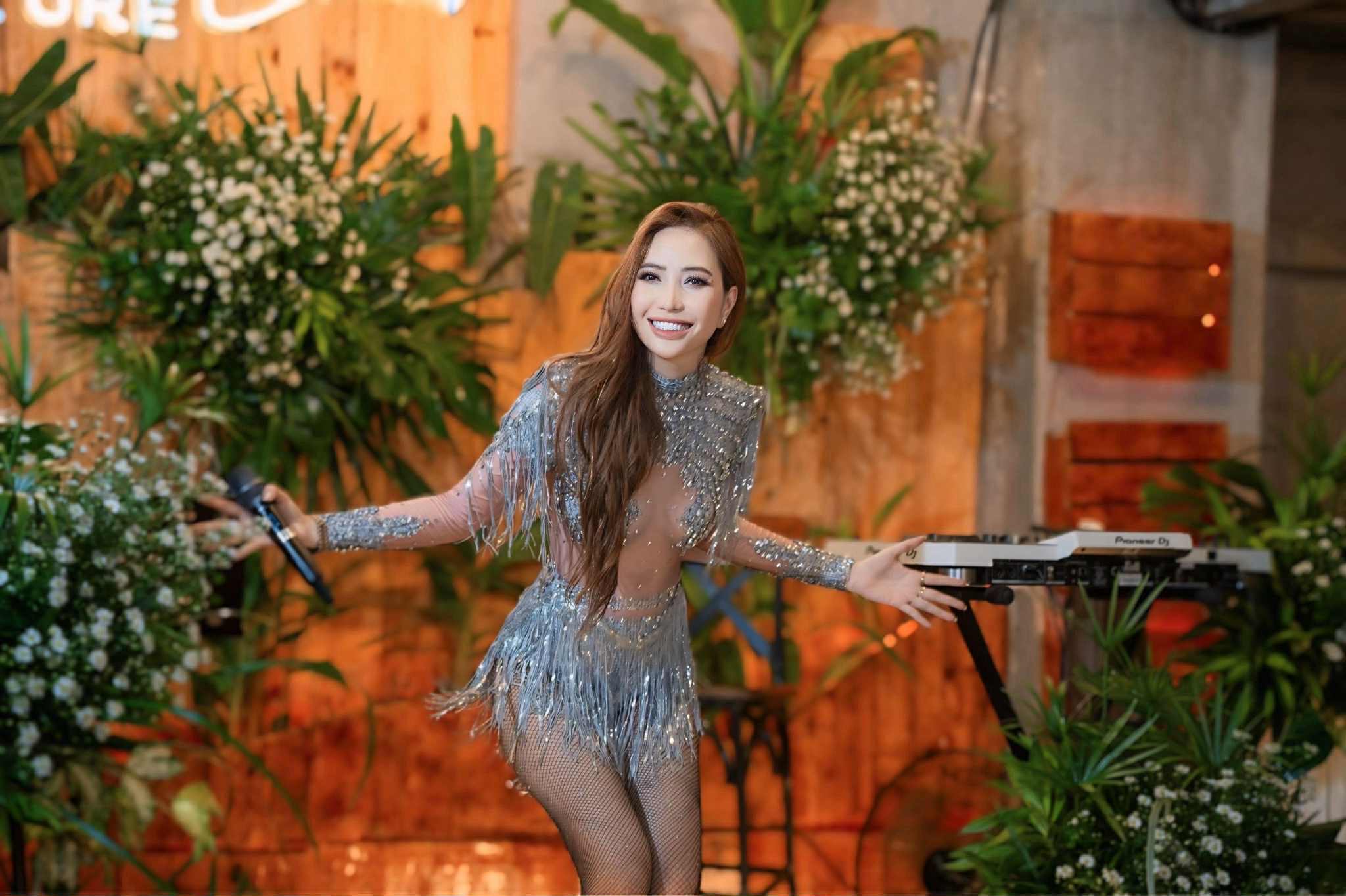  Ưng Hoàng Phúc hội ngộ Lương Gia Huy tại tiệc sinh nhật của ca sĩ Lâm Triệu Minh