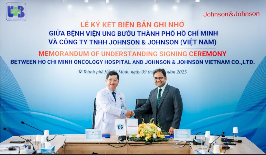 Johnson Johnson Việt Nam 2 Johnson & Johnson Việt Nam ký kết với Bệnh viện Ung bướu TP.HCM, cải tiến công tác điều trị ung thư