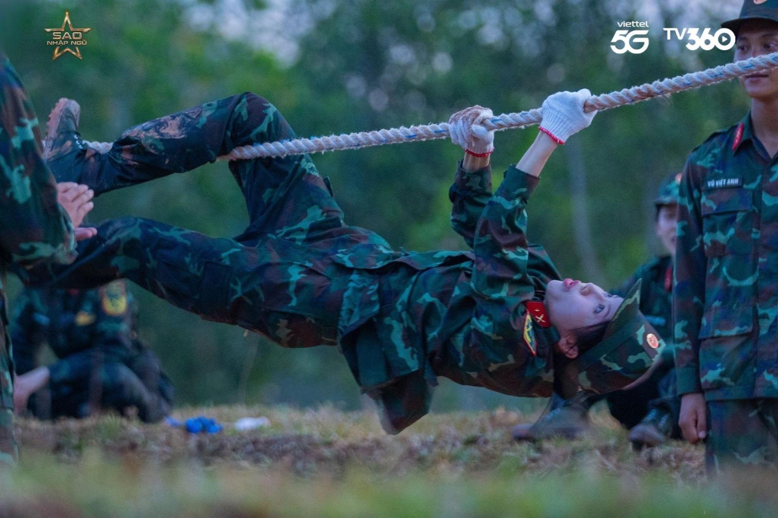 Sao Nhập Ngũ 2025 2 1 Sao Nhập Ngũ 2025: Trang Pháp dẻo dai, Diệu Nhi giữ vững phong độ 