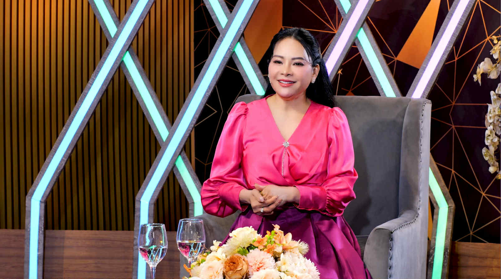  Ca sĩ Đông Đào: “Một số ca sĩ trẻ bây giờ bị học vẹt, hát không có hồn”   