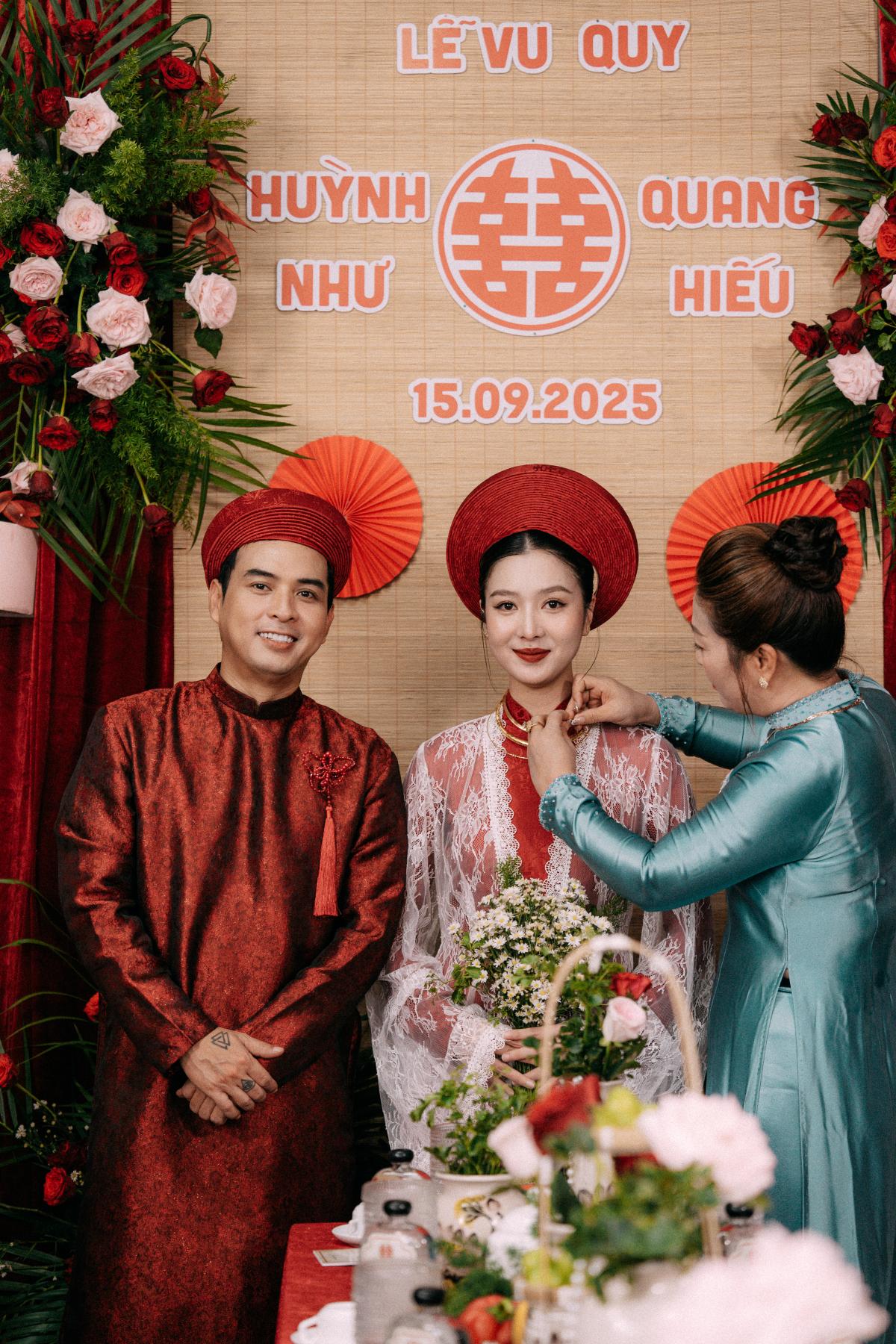ho quang hieu 4 1 Lễ vu quy đậm chất miền Tây của Hồ Quang Hiếu   Tuệ Như