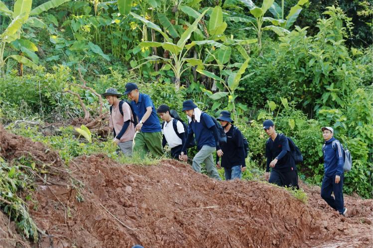 Chiến Sĩ Quả Cảm 3 Tập 13 Chiến Sĩ Quả Cảm: Đinh Tiến Đạt, Tăng Duy Tân vừa tham gia đã “sốc” vì đánh trận lớn