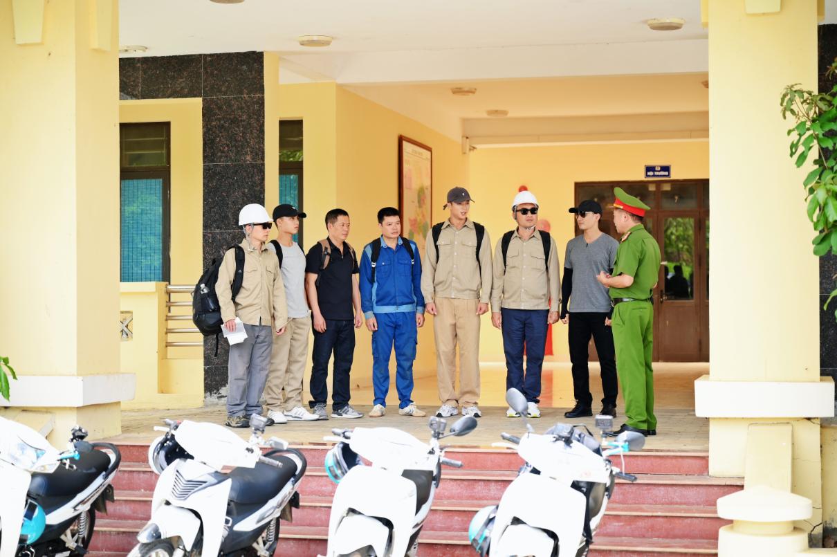 Chiến Sĩ Quả Cảm 6 Tập 13 Chiến Sĩ Quả Cảm: Đinh Tiến Đạt, Tăng Duy Tân vừa tham gia đã “sốc” vì đánh trận lớn