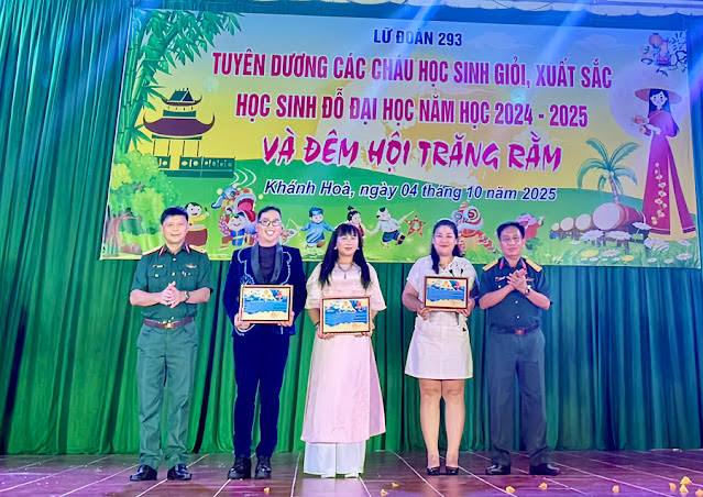 Doanh nhân Anna Yến Phượng tri ân lực lượng tuyến đầu, lan tỏa tinh thần kết nối quân dân Doanh nhân Anna Yến Phượng tri ân lực lượng tuyến đầu và lan tỏa tinh thần kết nối quân dân 5 Doanh nhân Anna Yến Phượng tri ân lực lượng tuyến đầu, lan tỏa tinh thần kết nối quân dân