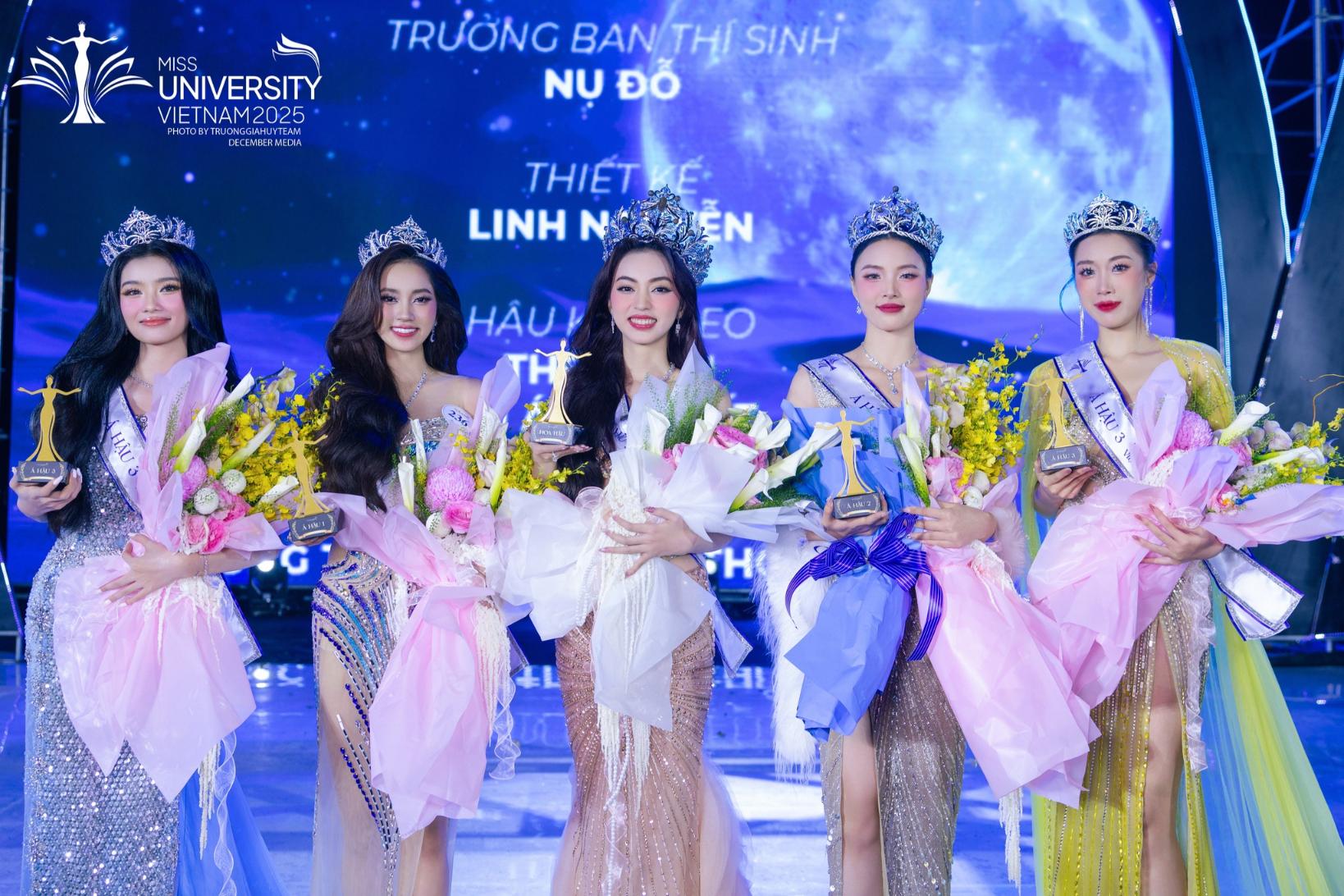 Hoa hậu Sinh viên Việt Nam 2025 đã tìm ra những chủ nhân của các vương miện danh giá Á hậu 3 Hoa hậu Sinh viên Việt Nam 2025 hài lòng với kết quả, tiết lộ lý do không hối tiếc