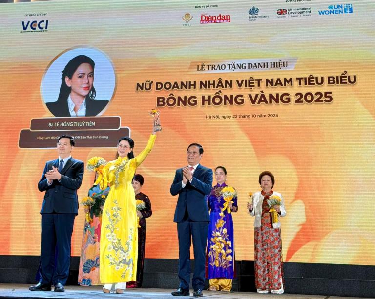 IMG 7454 1 CEO Lê Hồng Thủy Tiên – Nữ lãnh đạo IPPG được vinh danh Top 10 Bông Hồng Vàng Việt Nam 2025