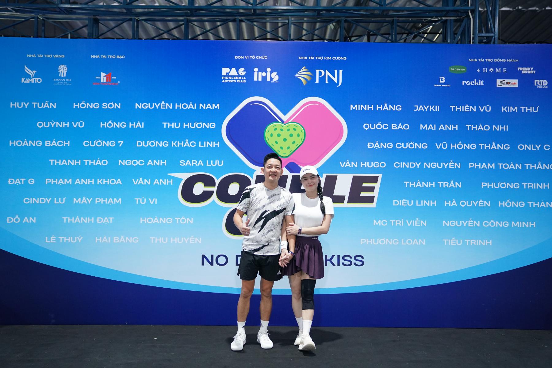 Minh Hằng hiếm hoi xuất hiện cùng chồng con, quý tử “đốn tim” với hình ảnh cực yêu Pickleball Couple Cup 2025 5 Minh Hằng hiếm hoi xuất hiện cùng chồng con, quý tử “đốn tim” với hình ảnh cực yêu