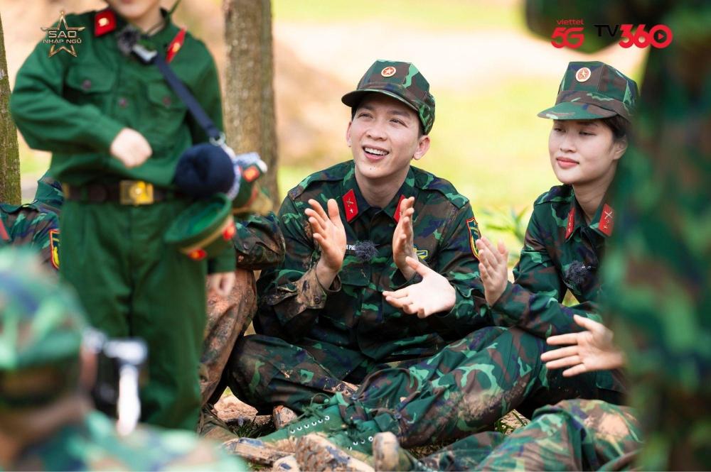 Rapper nhí Xệ Xệ bất ngờ xuất hiện tại Sao Nhập Ngũ 2025 6 1 Rapper nhí Xệ Xệ bất ngờ xuất hiện tại Sao Nhập Ngũ 2025