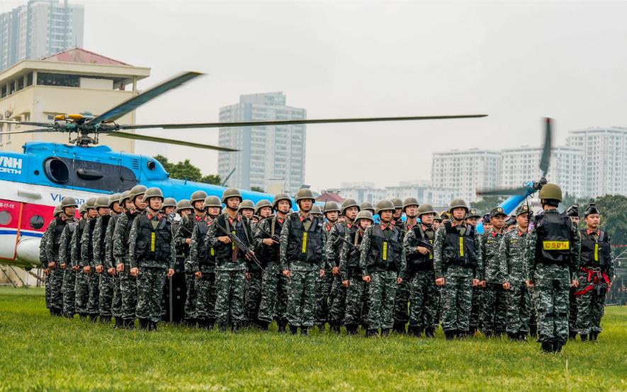 Song Luân Long Hạt Nhài toát mồ hôi vì nhiệm vụ phá gỡ bom mìn 3 Song Luân, Long Hạt Nhài toát mồ hôi vì nhiệm vụ phá gỡ bom mìn