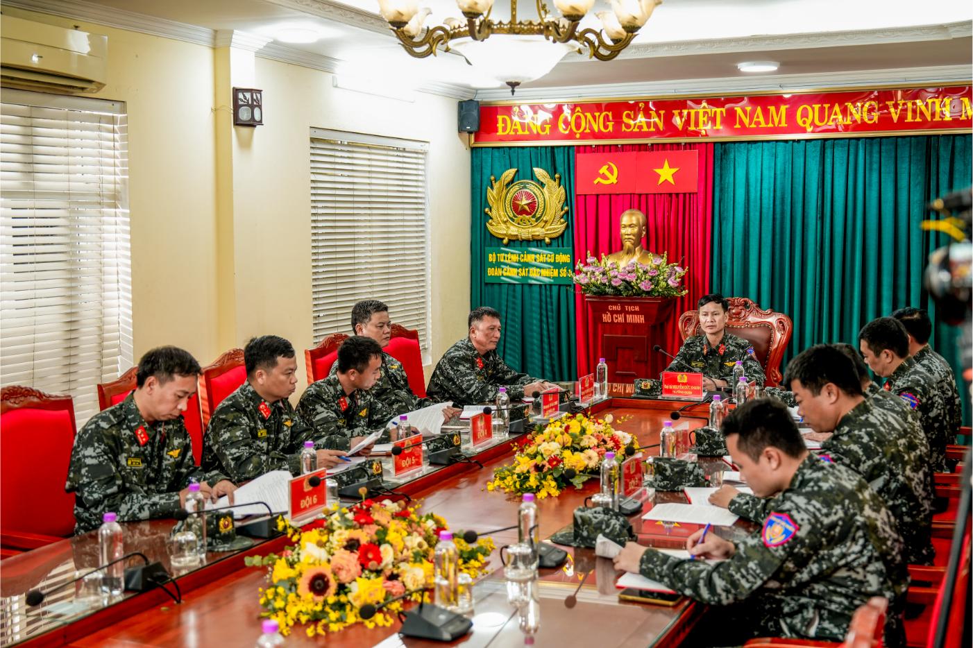 Song Luân Long Hạt Nhài toát mồ hôi vì nhiệm vụ phá gỡ bom mìn 4 Song Luân, Long Hạt Nhài toát mồ hôi vì nhiệm vụ phá gỡ bom mìn