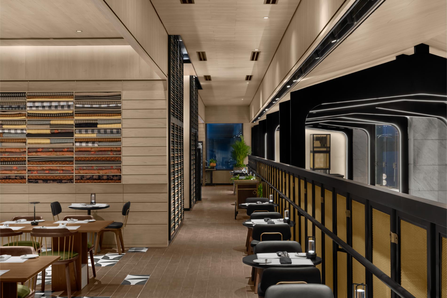 The Shipyard Upper Deck Restaurant Hallway Hotel Indigo Saigon The City được vinh danh tại World Travel Awards 2025