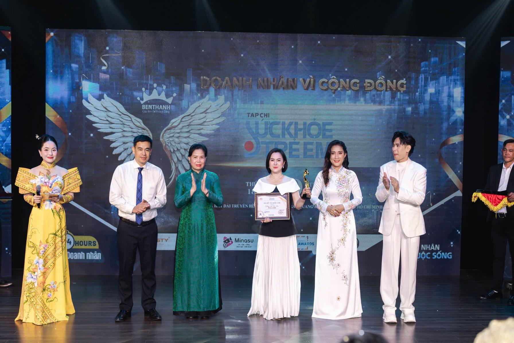 ca si nguyen vu say mot doi vi em 3 Nguyên Vũ lấy doanh thu MV mới góp vào quỹ “Vì Nụ Cười Trẻ Em”