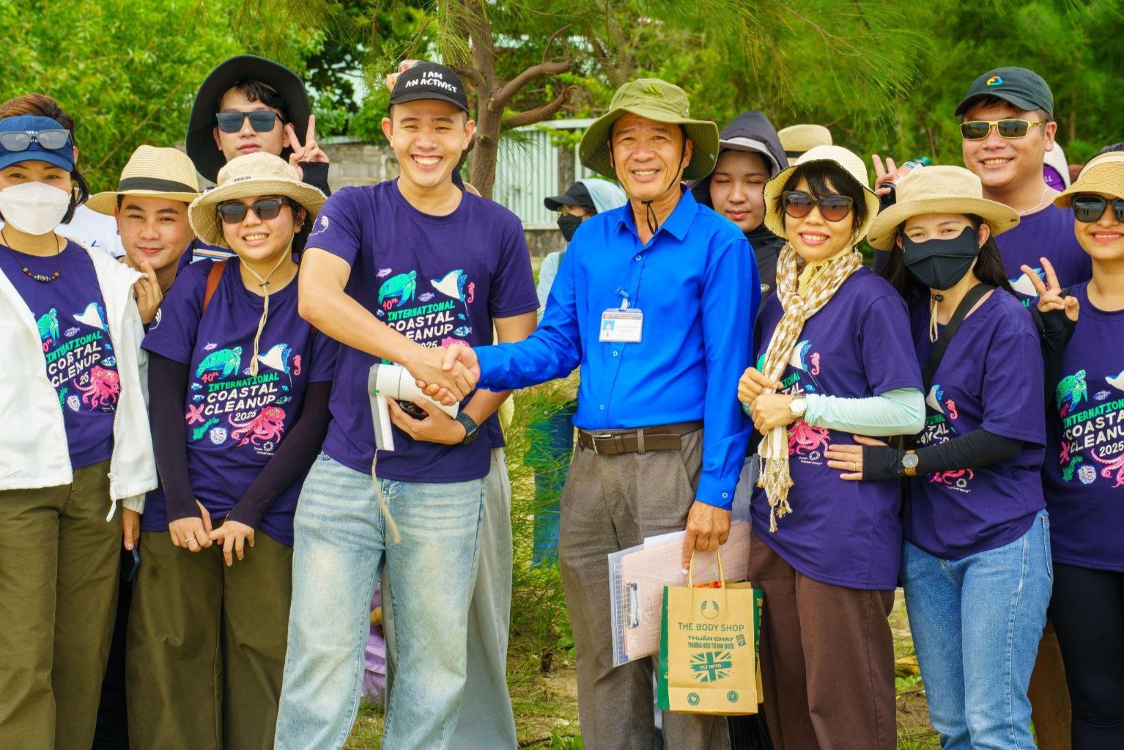 the body shop 2 The Body Shop Việt Nam kỷ niệm 40 năm International Coastal Clean Up