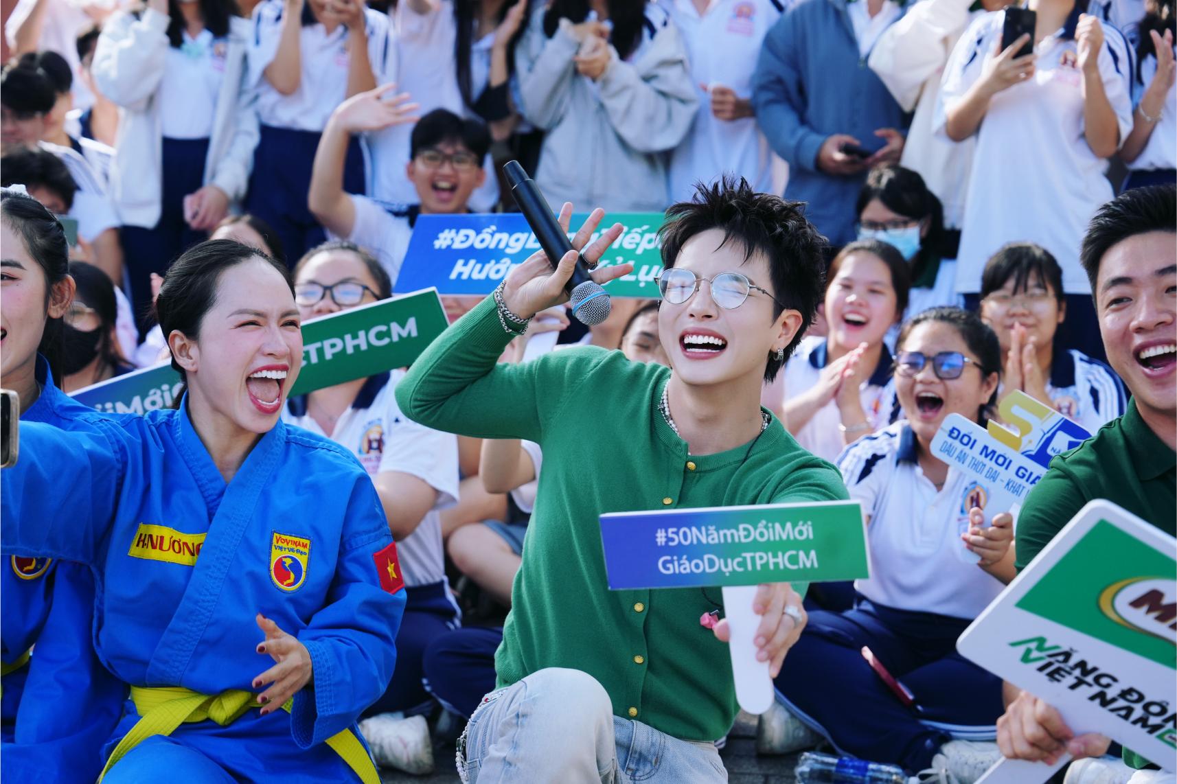 Duy Khánh Nestlé MILO tiếp sức 50.000 học sinh trước kỷ lục đồng diễn Vovinam