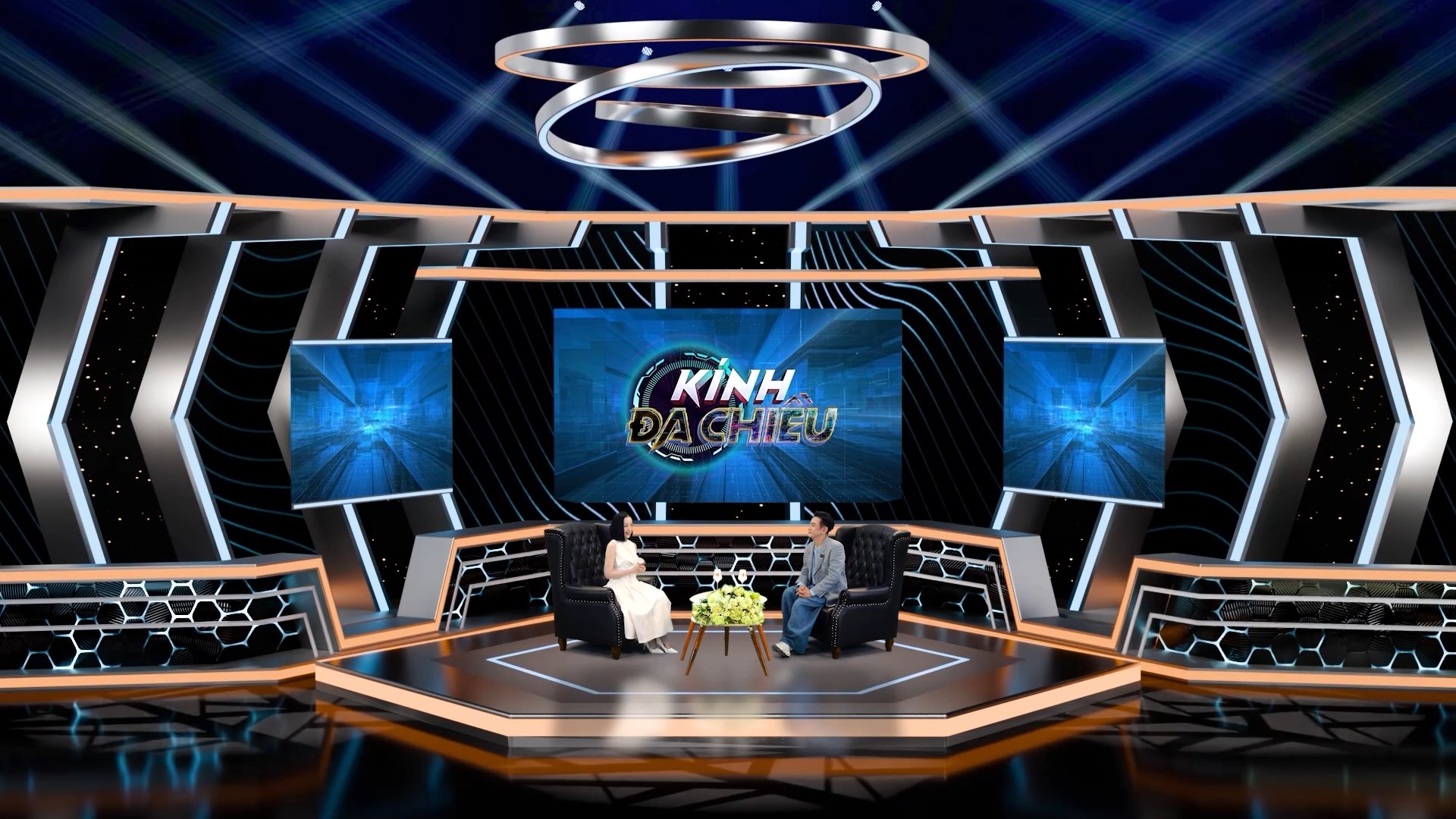 Nghệ sĩ Đình Toàn giữ hồn xưa, khoác áo mới cho vở kịch Lệ Chi Viên Kính Đa Chiều Nghệ sĩ Đình Toàn giữ hồn xưa, khoác áo mới cho vở kịch Lệ Chi Viên