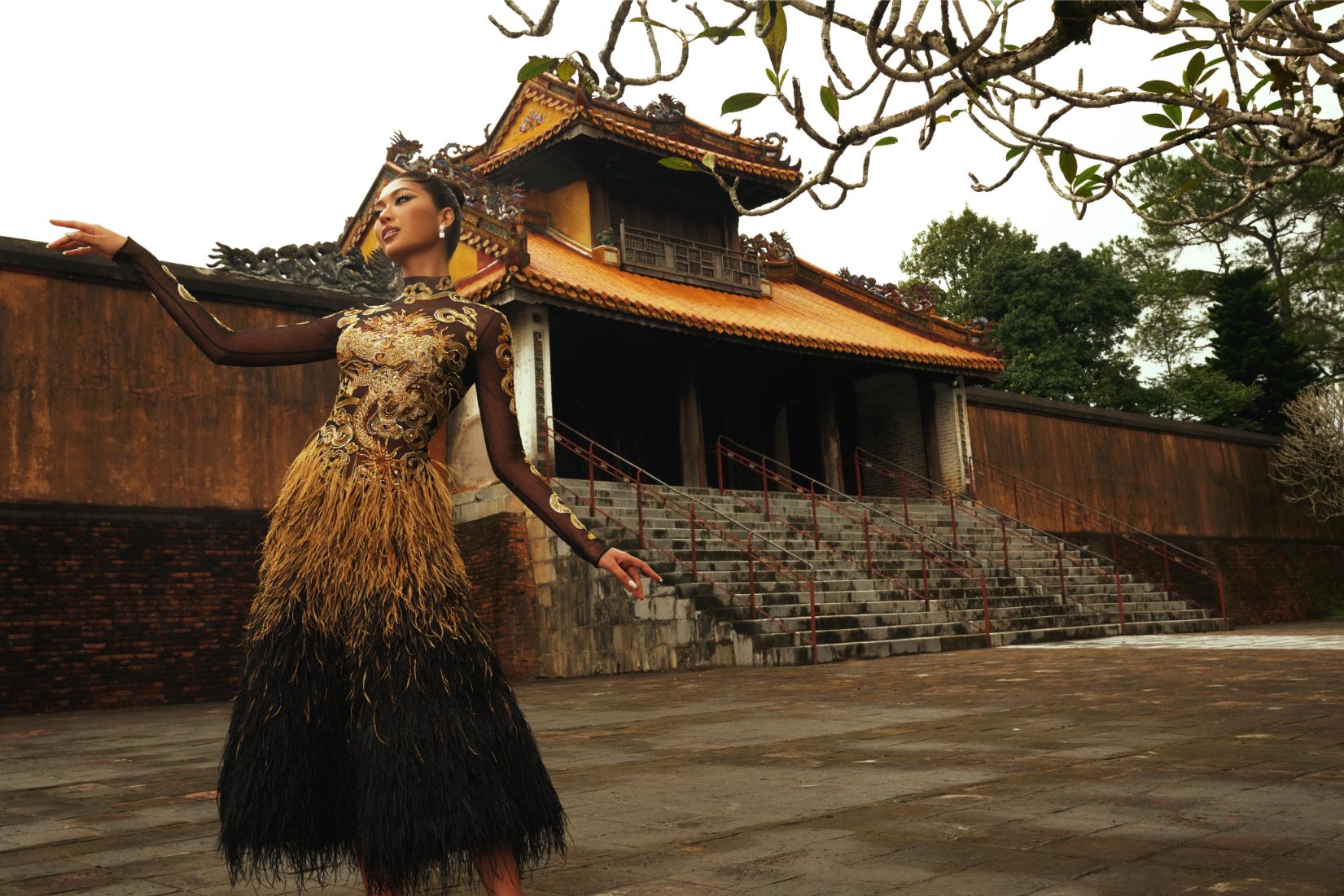 Miss Cosmo đã chính thức công bố Fashion Show “Hello Cosmo From Vietnam” mùa 2 5 Miss Cosmo chính thức công bố Fashion Show “Hello Cosmo From Vietnam” mùa 2