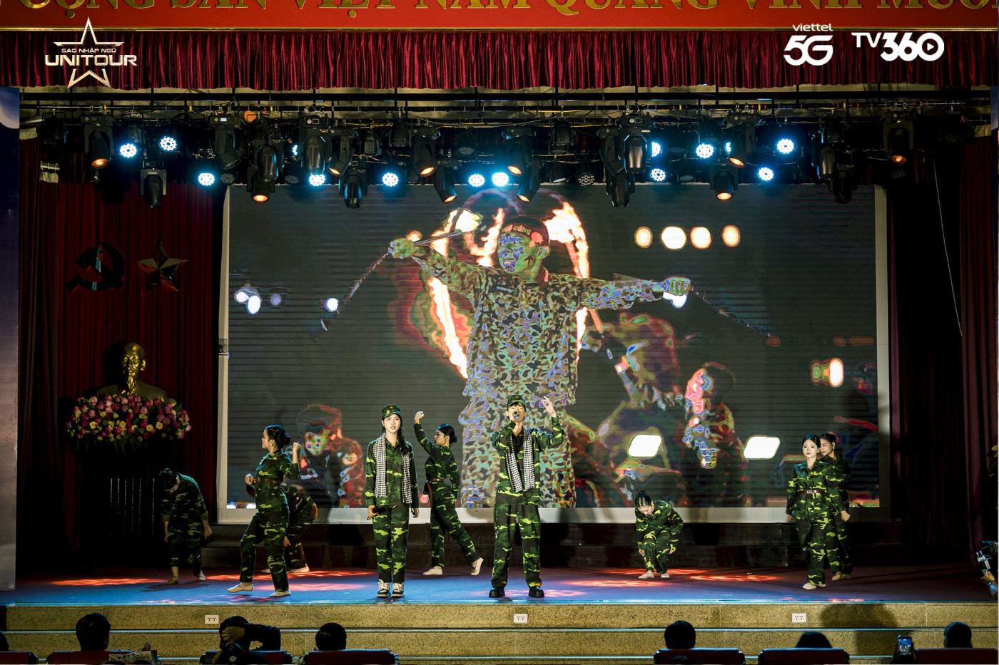 Sao Nhập Ngũ Unitour 4 Trang Pháp, Hậu Hoàng lan tỏa tinh thần yêu nước tại Học viện Báo chí & Tuyên truyền