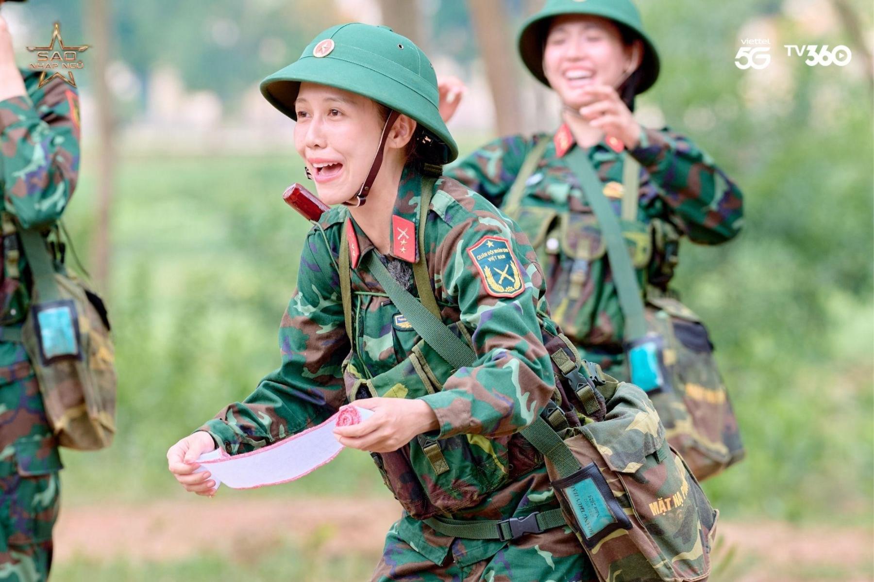 Sao Nhập Ngũ 2025 tập 14: “Quân y” Diệu Nhi, Hậu Hoàng hoảng loạn khi thấy thương binh kêu cứu sao nhap ngu 3 Sao Nhập Ngũ 2025 tập 14: “Quân y” Diệu Nhi, Hậu Hoàng hoảng loạn khi thấy thương binh kêu cứu