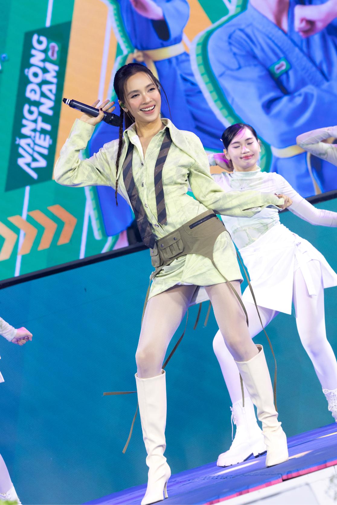 Nestlé MILO tiếp sức 50.000 học sinh trước kỷ lục đồng diễn Vovinam Ái Phương Nestlé MILO tiếp sức 50.000 học sinh trước kỷ lục đồng diễn Vovinam