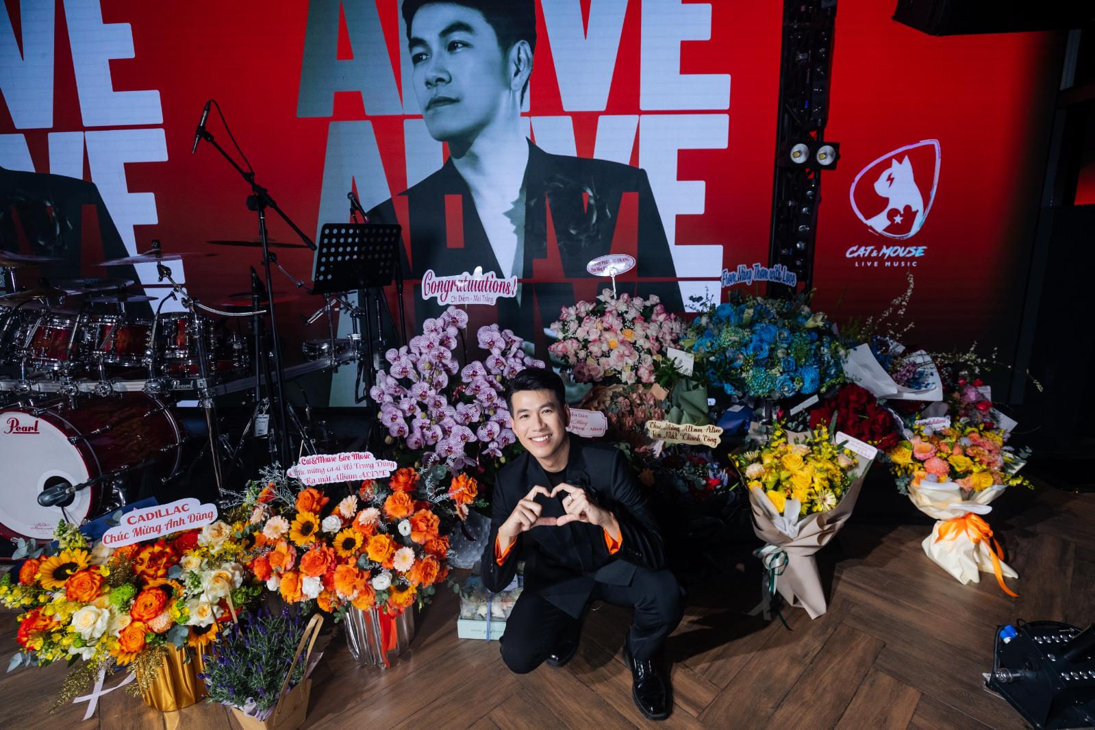 Hồ Trung Dũng 1 1 Hồ Trung Dũng ra mắt album phòng thu thứ 10, gồm 11 ca khúc tự sáng tác