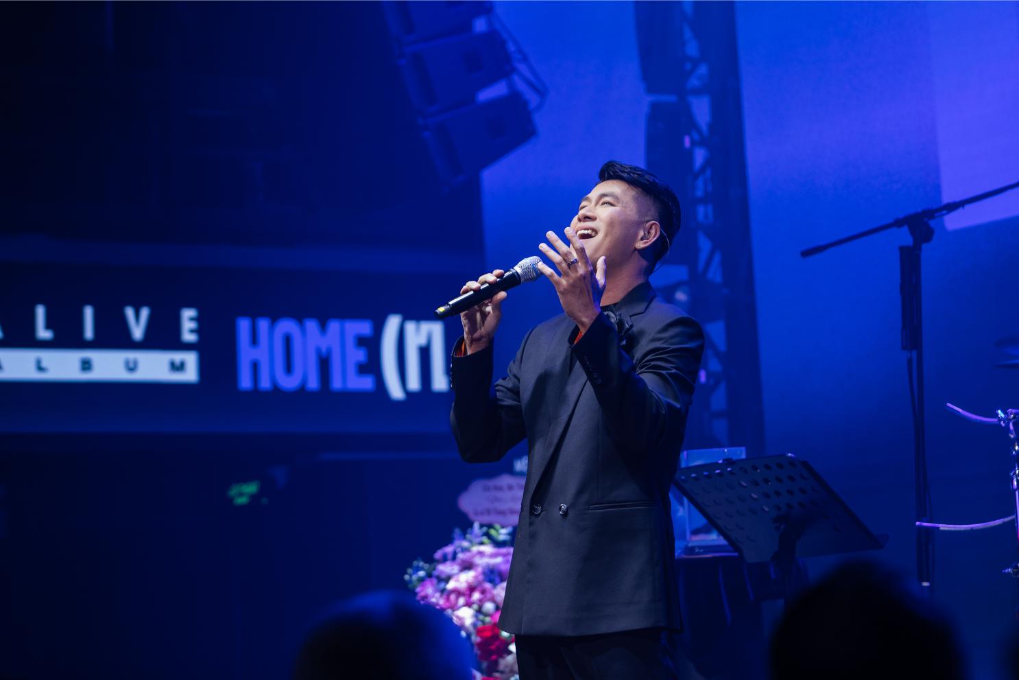 Hồ Trung Dũng 2 1 Hồ Trung Dũng ra mắt album phòng thu thứ 10, gồm 11 ca khúc tự sáng tác