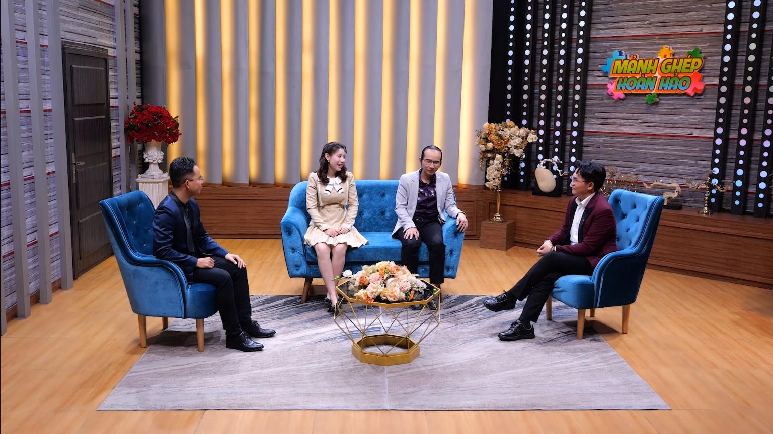 Chuyện tình đẹp của chàng nhạc sĩ khiếm thị Hà Chương và người vợ kém 18 tuổi MGHH TẬP 1 Chuyện tình đẹp của chàng nhạc sĩ khiếm thị Hà Chương và người vợ kém 18 tuổi