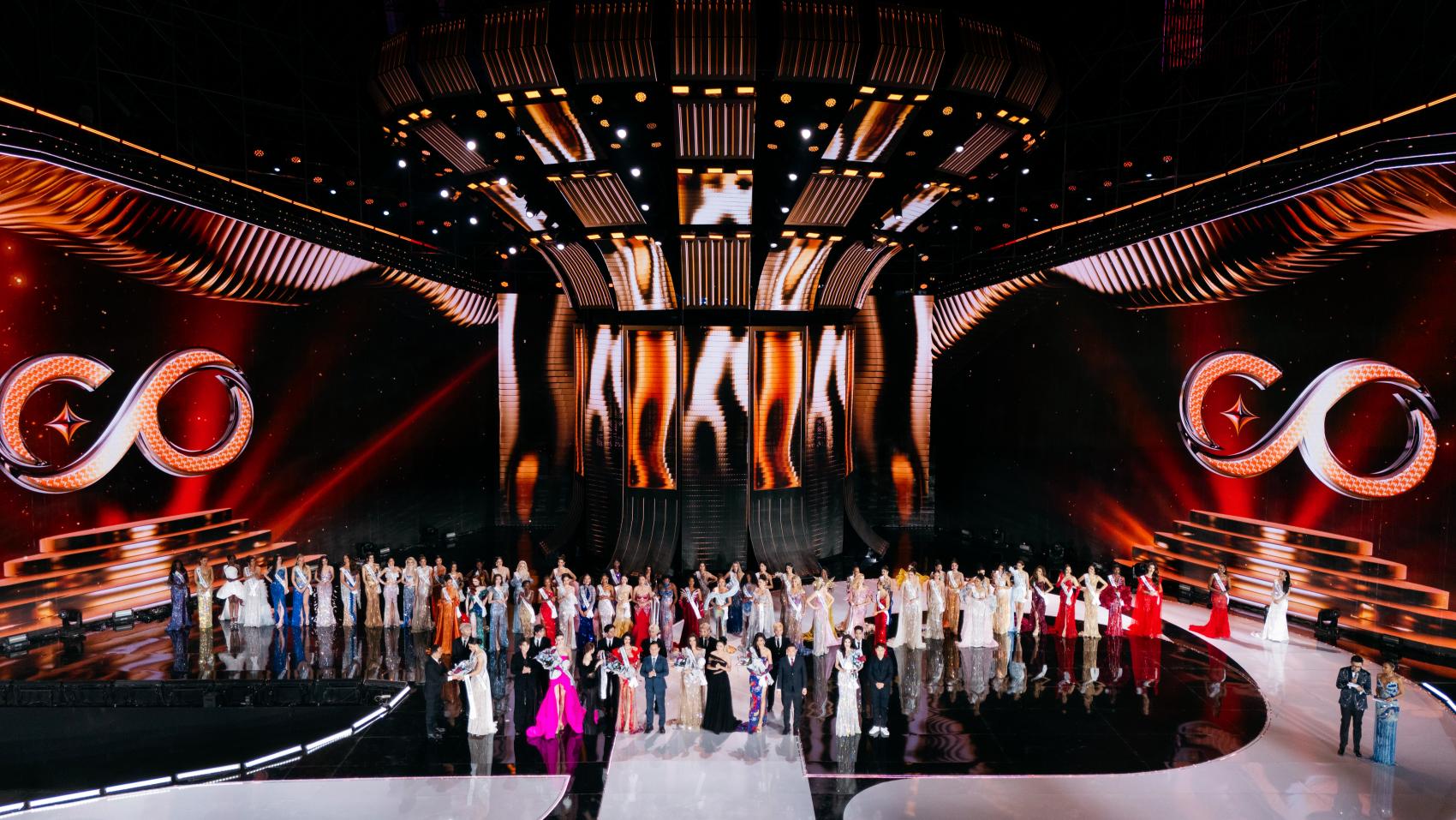 Miss Cosmo 2025 1 1 Người đẹp Mỹ đăng quang Miss Cosmo 2025, Phương Linh dừng chân top 10