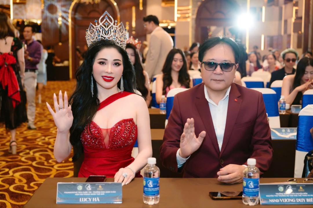 Hoa hậu Lucy Hà “phá bỏ giới hạn tuổi tác” tại Miss Ocean World Business 2026 Miss Ocean World Business 2026 1 Hoa hậu Lucy Hà “phá bỏ giới hạn tuổi tác” tại Miss Ocean World Business 2026