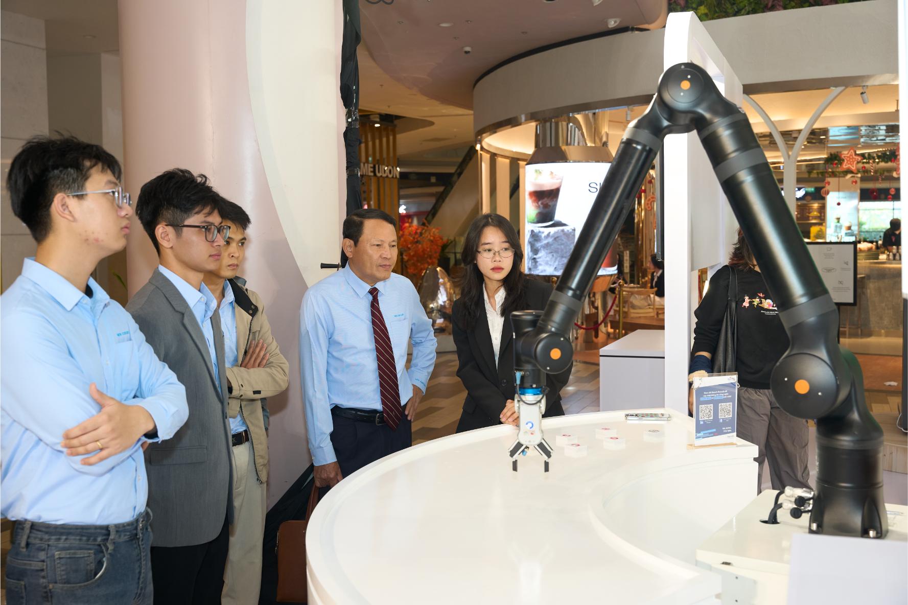 Tăng tốc chuyển đổi Nhà máy thông minh tại Việt Nam bằng các giải pháp đột phá OKIO Tăng tốc chuyển đổi Nhà máy thông minh tại Việt Nam bằng các giải pháp đột phá