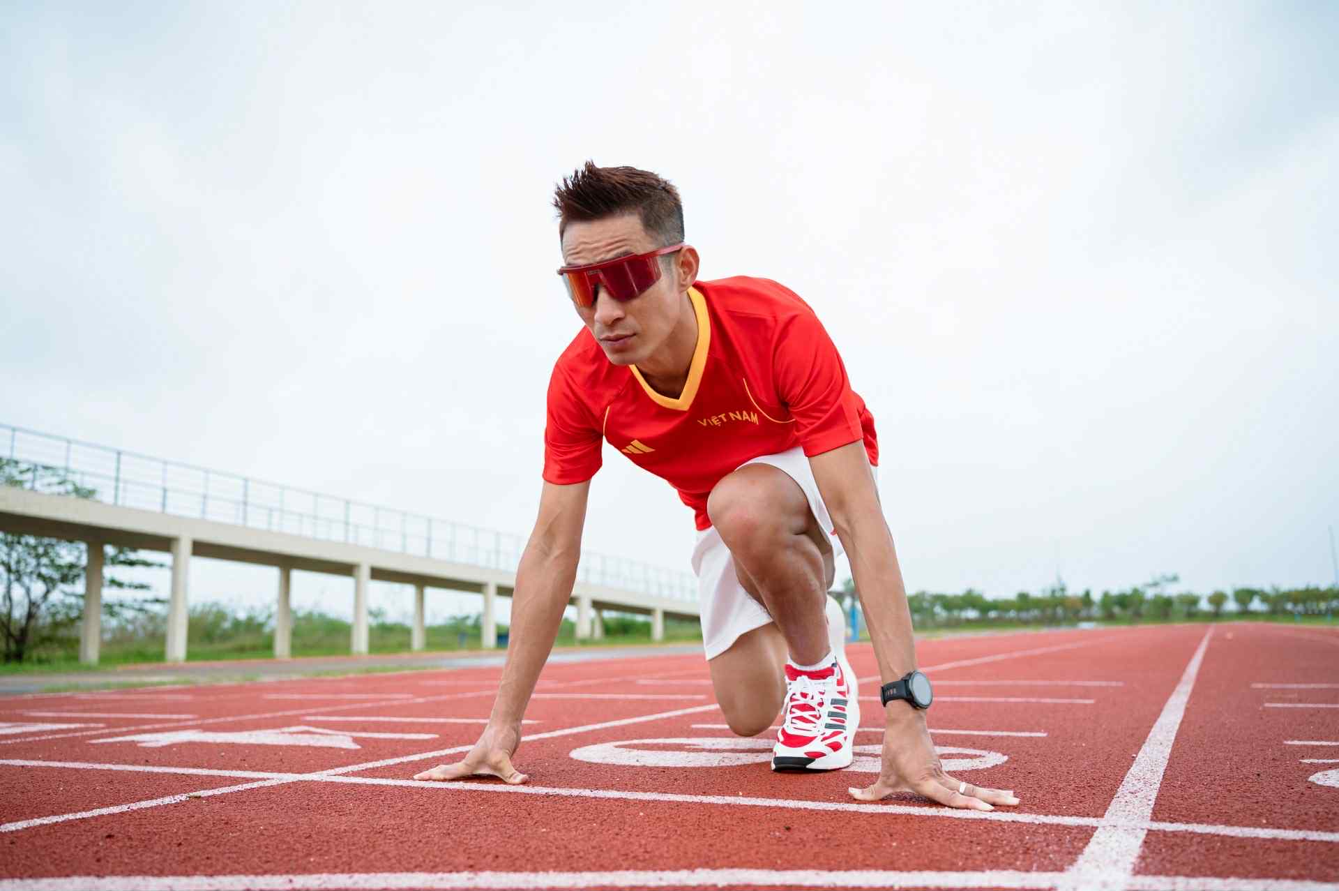 adidas Việt Nam ra mắt áo ‘Việt Nam Đồng Sắc’: Đồng hành người hâm mộ trên mọi hành trình thể thao adidas Việt Nam ra mắt áo ‘Việt Nam Đồng Sắc’: Đồng hành người hâm mộ trên mọi hành trình thể thao