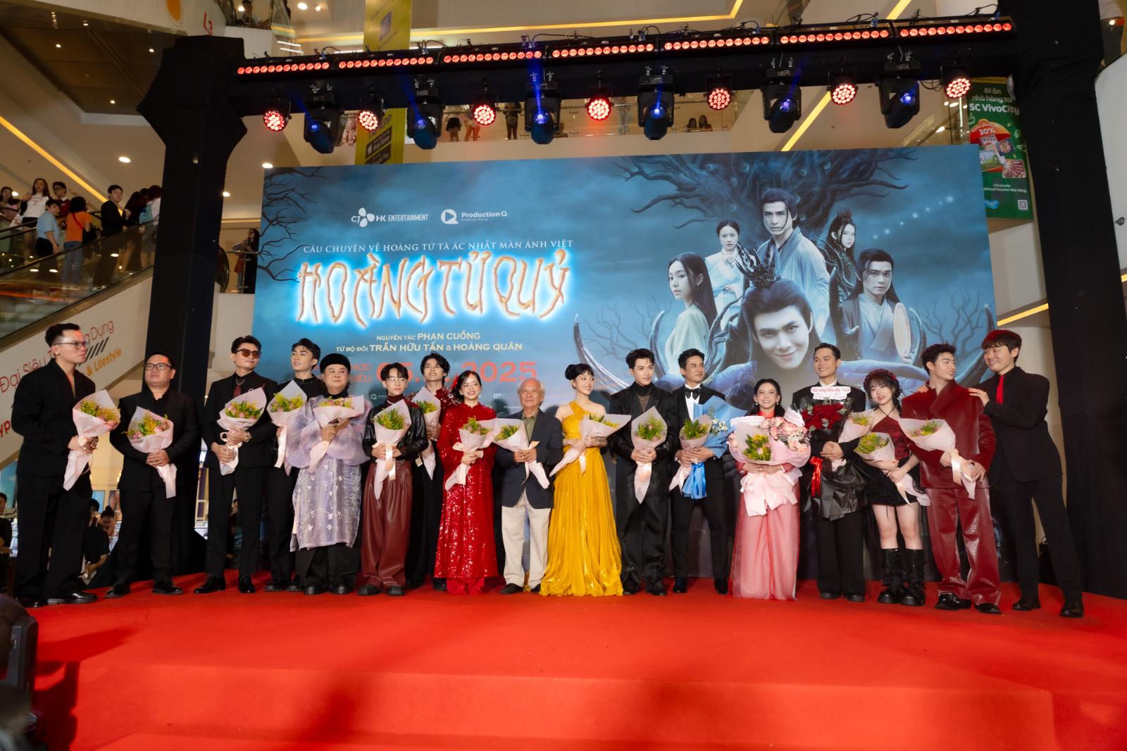 Dàn sao đình đám đổ bộ thảm đỏ Hoàng Tử Quỷ hoang tu quy 2 Dàn sao đình đám đổ bộ thảm đỏ Hoàng Tử Quỷ